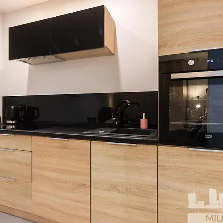 Jm Millennium Port *